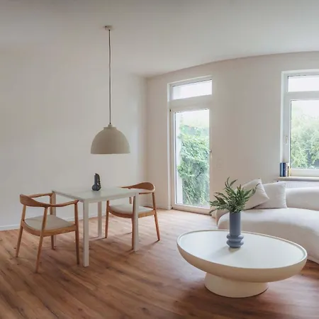 Staylight Boutique Am Franzoesischen Garten Mit Fruehstueck Und Kostenfreiem Parkplatz アパート